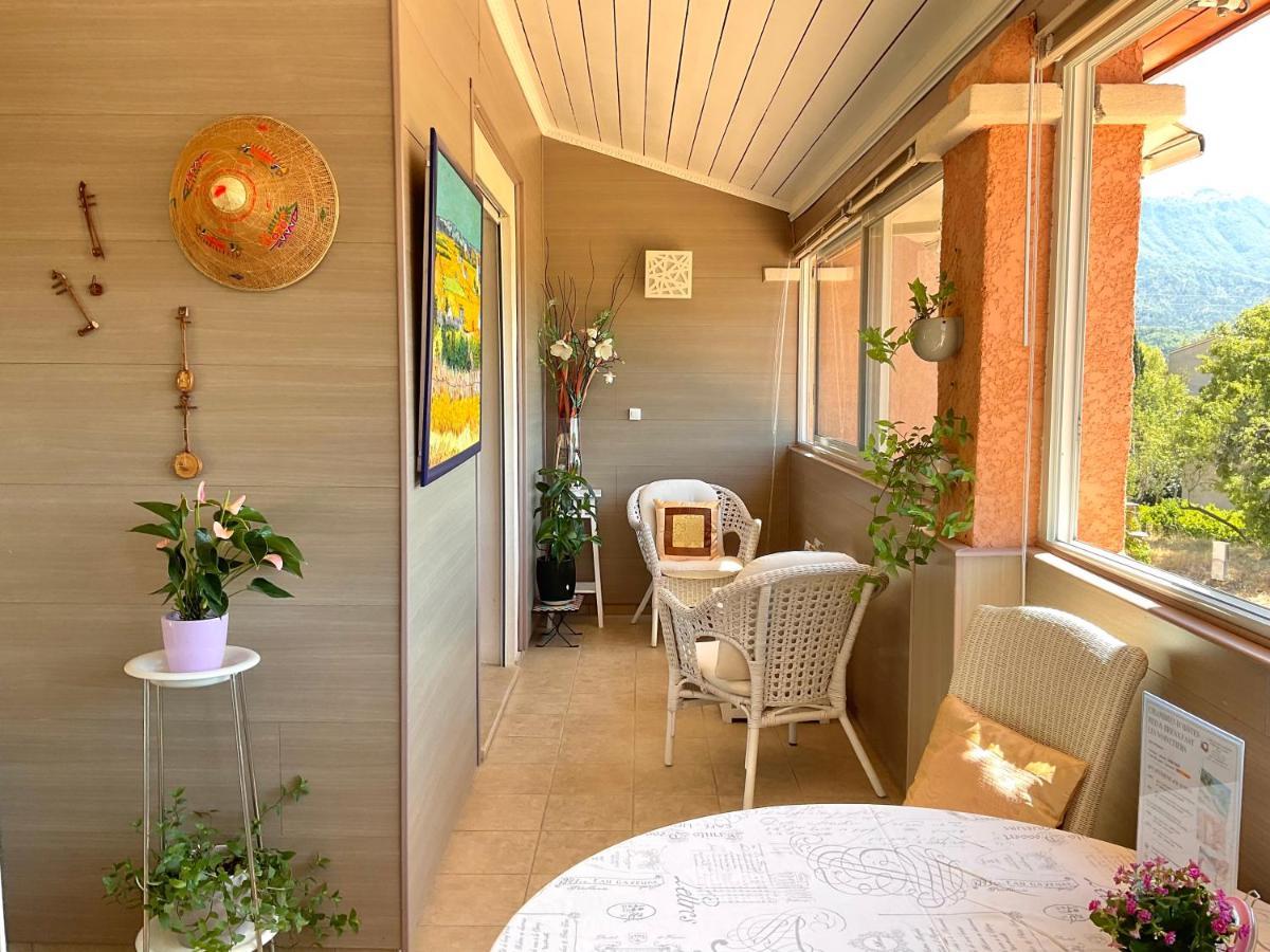 Chambres D'Hotes Les Noisetiers Digne-les-Bains Exterior photo
